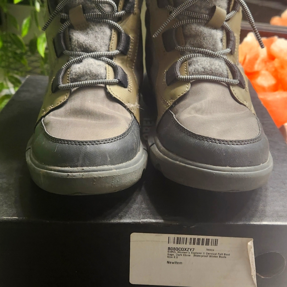 Sorel Explorer II Carnival sz 8.5 Waterproof Boots